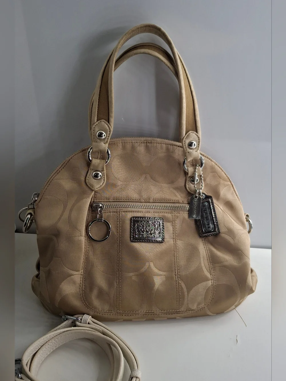 Coach Poppy Signature Sateen Pocket Hobo 18708 EUC - Picture 8 of 8